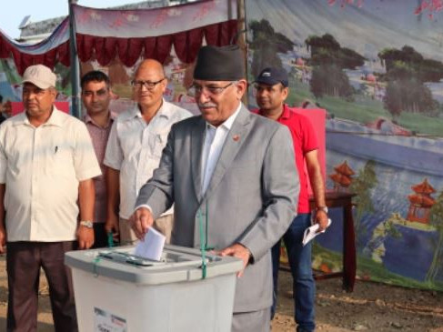मैले देश दुर्घटनामा जान्छ भनेकै छैन, आयोगको ८ घण्टे स्पष्टीकरणबारे थाहा छैन : प्रचण्ड 